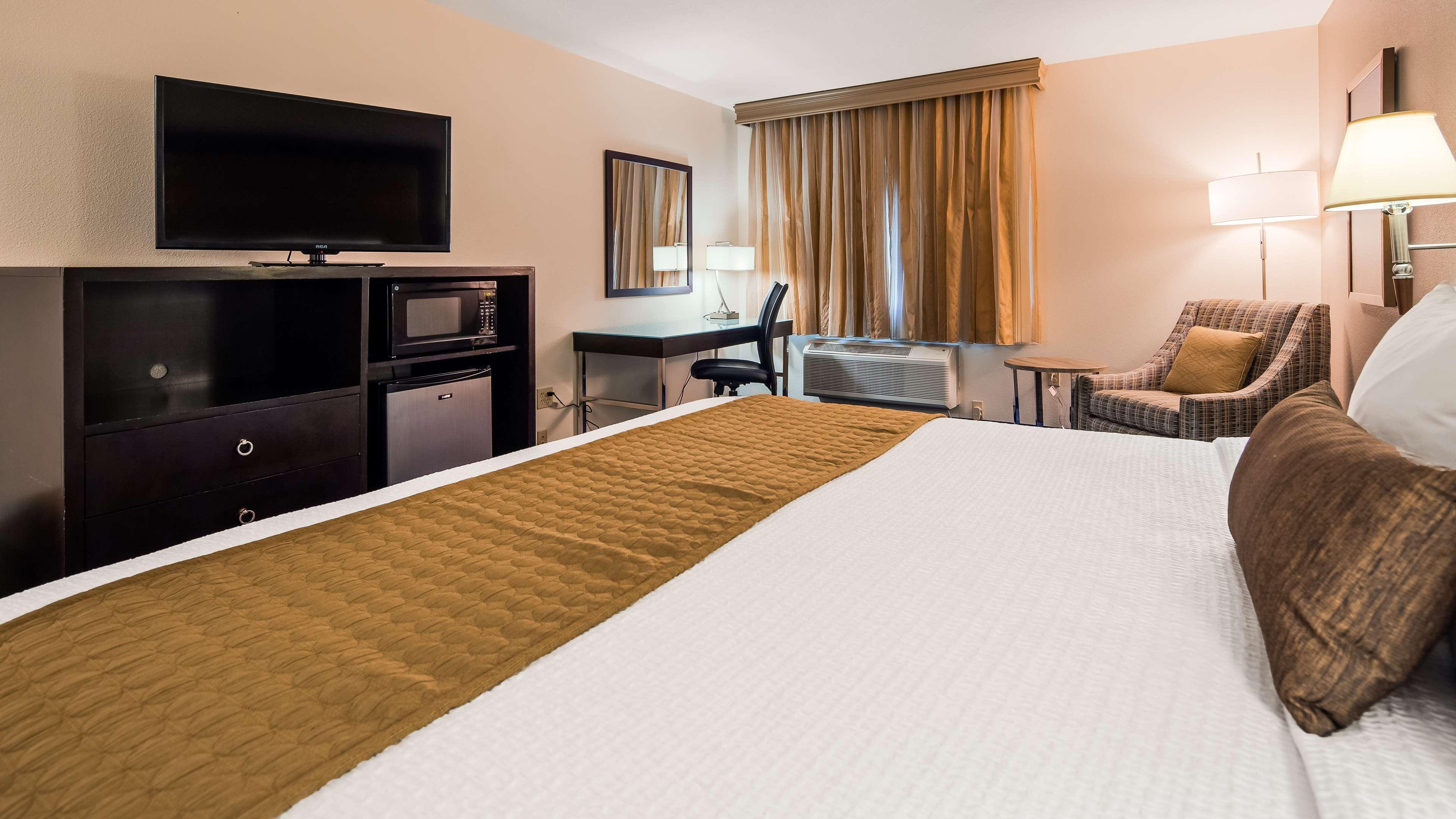 Best Western Plus Executive Hotel & Suites Sulphur Bagian luar foto