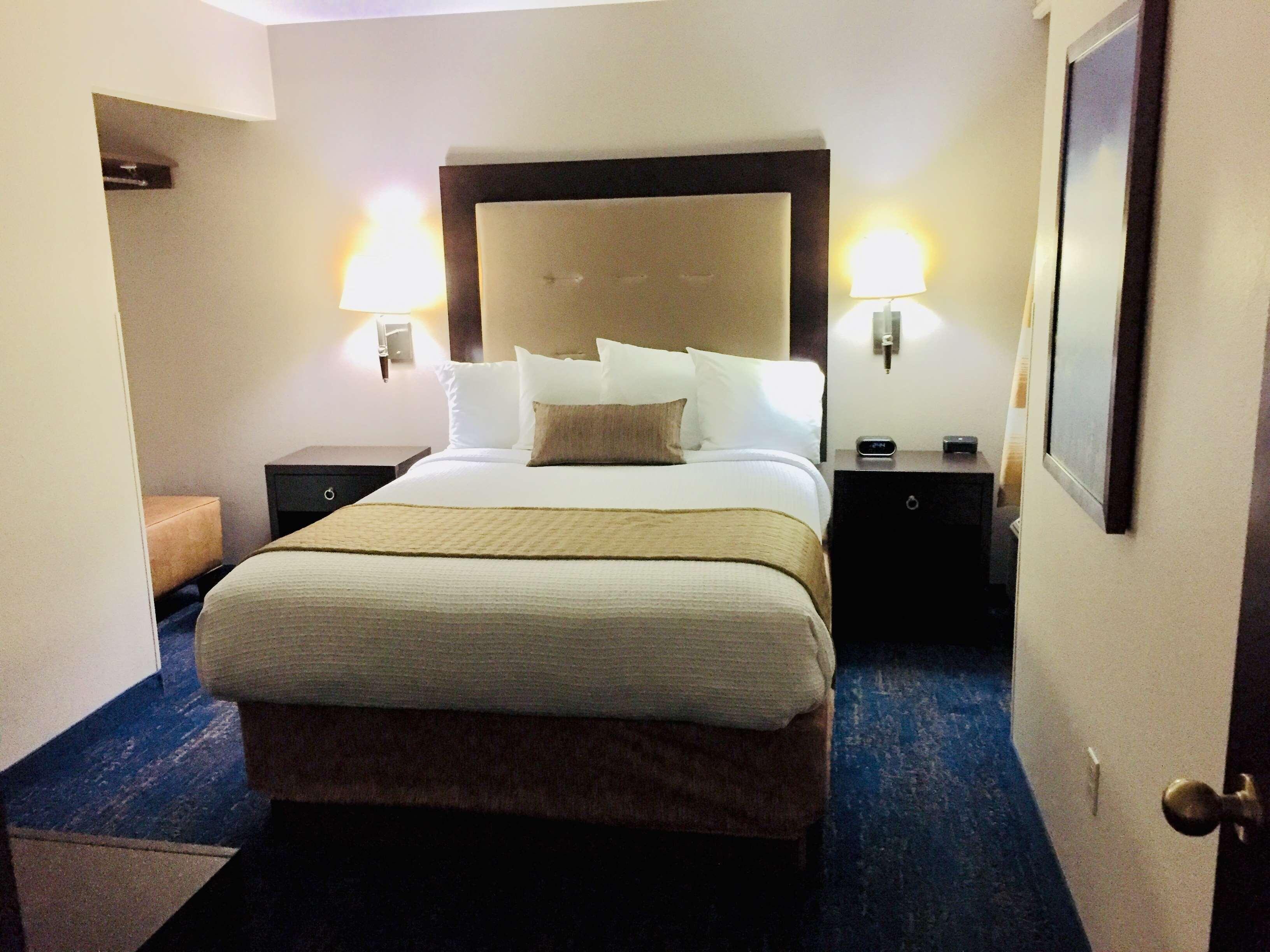 Best Western Plus Executive Hotel & Suites Sulphur Bagian luar foto