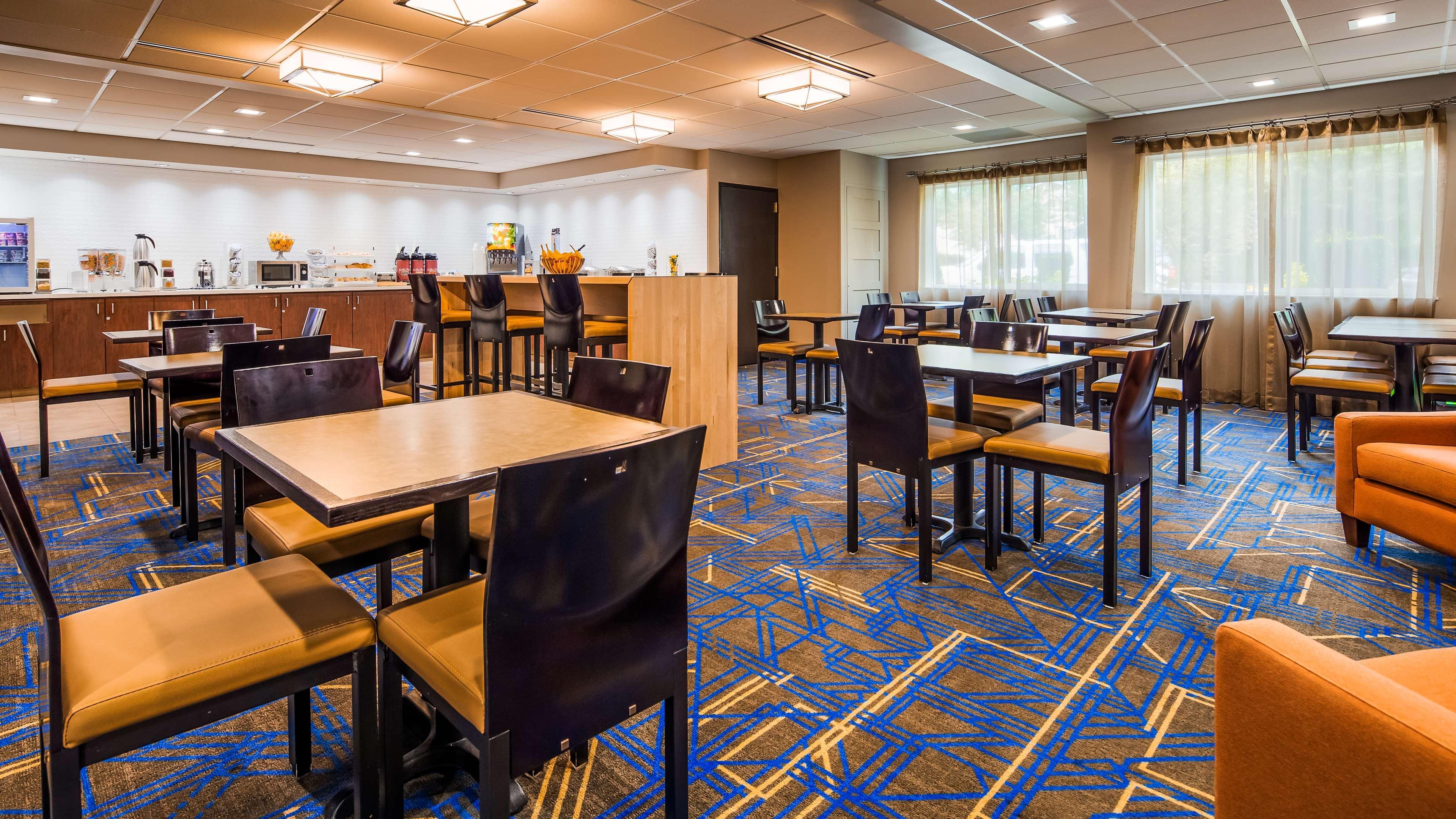 Best Western Plus Executive Hotel & Suites Sulphur Bagian luar foto