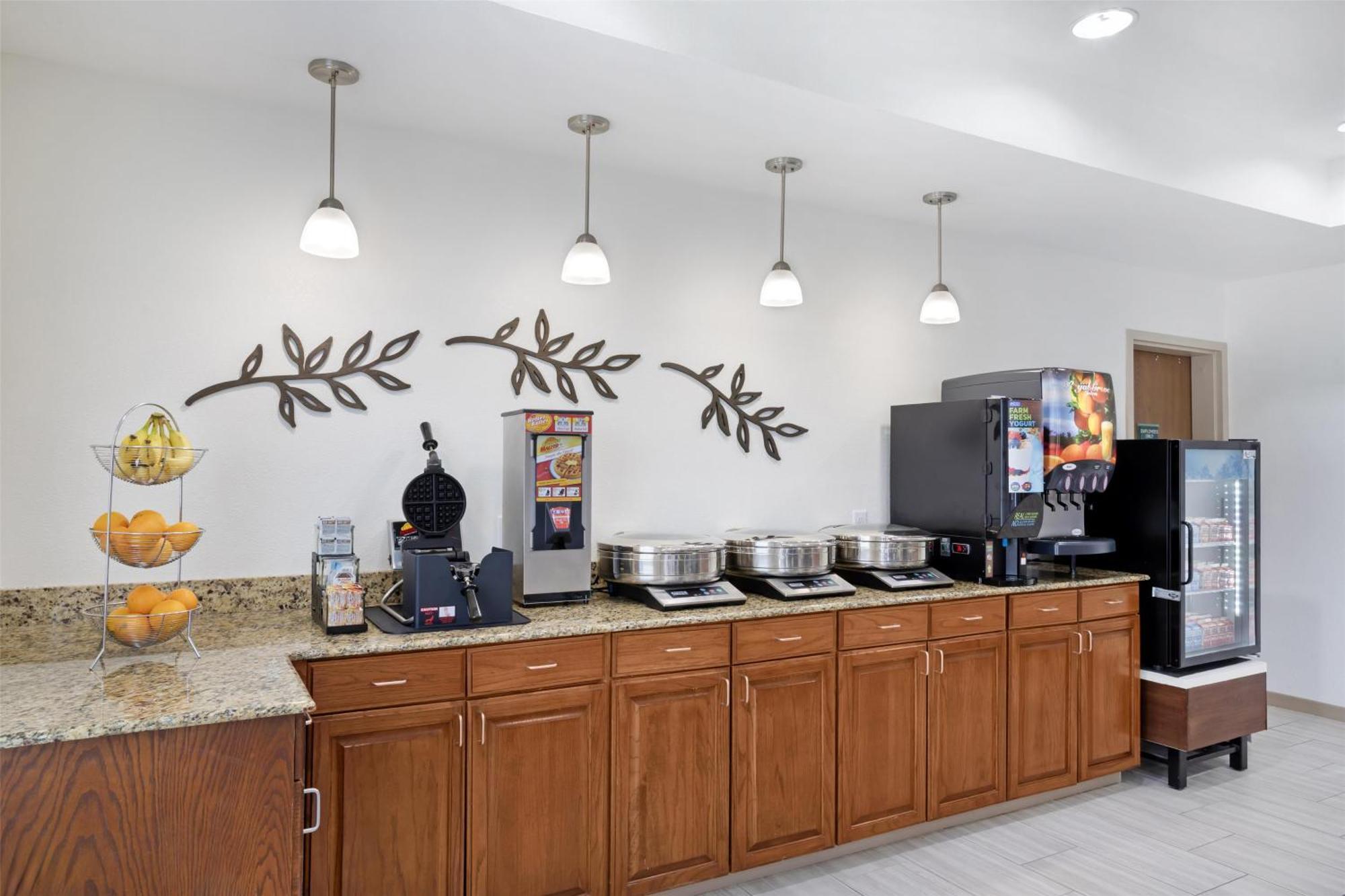 Best Western Plus Executive Hotel & Suites Sulphur Bagian luar foto