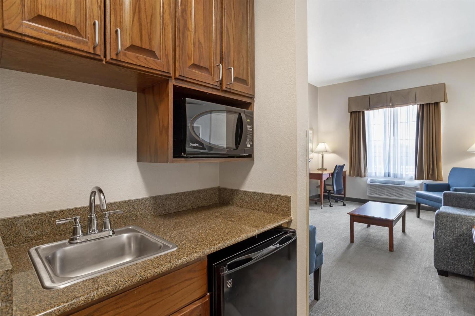Best Western Plus Executive Hotel & Suites Sulphur Bagian luar foto
